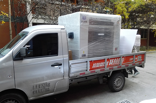 寧波客戶SMT設(shè)備專車送貨，貨到上門安裝調(diào)試